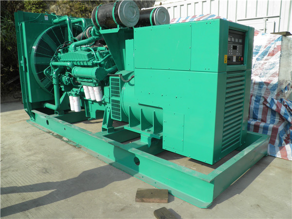 玛多发电车出租-柴油发电机组在使用的过程中应该做好哪些防护工作