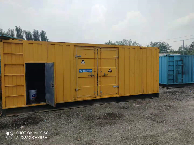 玛多如何保证发电机组配合光伏储能装置补电系统的稳定性和可靠性？