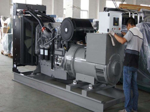 玛多柴油发电机组和储能设备配合使用的案例