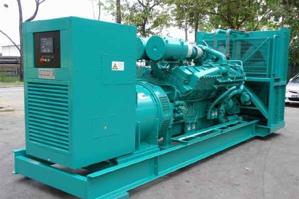 玛多柴油发电机组电压不稳定怎样维修？