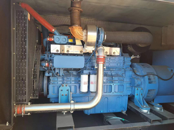 玛多燃油消耗率与进气温度的具体关系是什么？